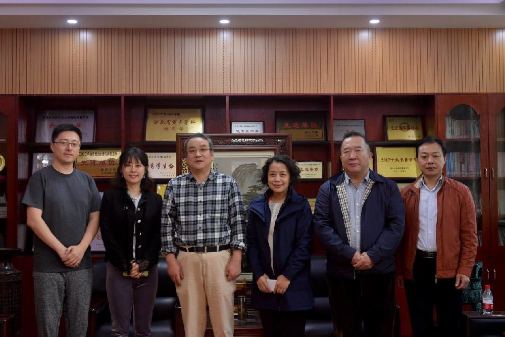 央视CGTN综合部一行访问成人直播

