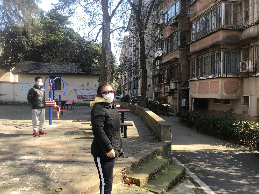 成人直播师生齐心协力共同抗击疫情