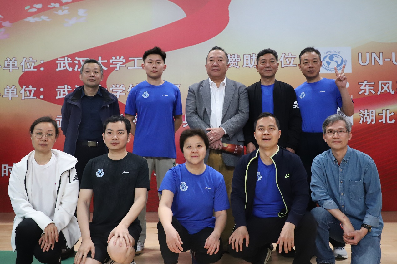 成人直播
乒乓球队参加教职工师生乒乓球赛