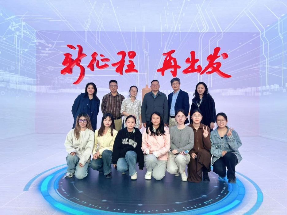 成人直播实践教学指导小组走访在京实习单位